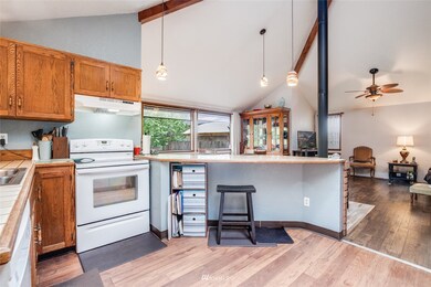 17617 Pond View Ct SE, Yelm, WA 98597 - photo 4