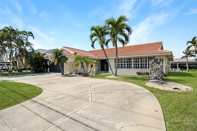945 Bal Harbor Blvd, Punta Gorda, FL 33950 - photo 2