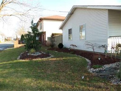 489 N Eastern Ave, Fall River, MA 02723 - photo 4