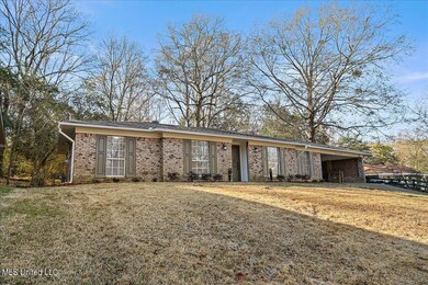 324 Oakhill Cir, Clinton, MS 39056 - photo 2