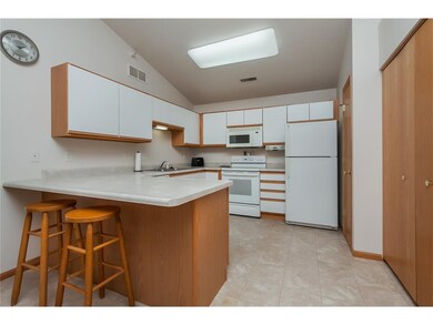 Breakfast Bar/Kitchen