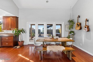 07-Dining Room