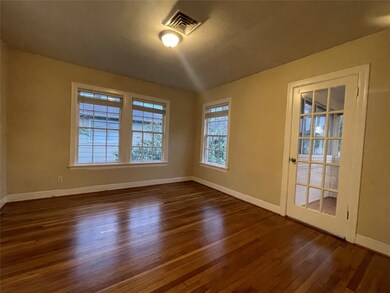 1661 Hawthorne St, Houston, TX 77006 - photo 7