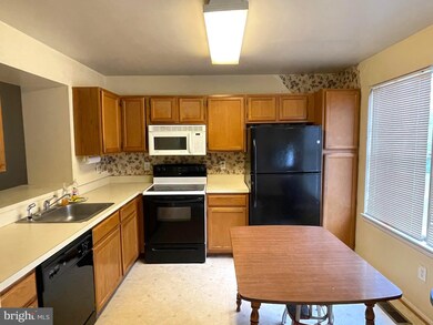 7457 Courtland Cir, Manassas, VA 20111 - photo 5