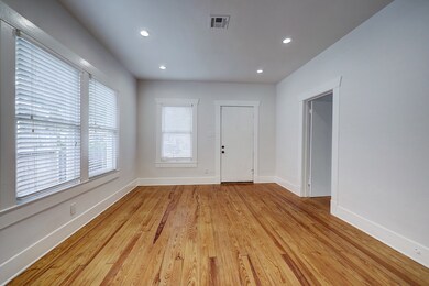 1345 Beverly St, Houston, TX 77008 - photo 7