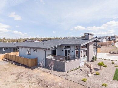 4577 SW Zenith Ave, Redmond, OR 97756 - photo 3