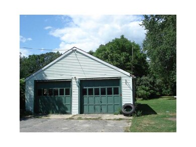 Parking Lot/Garage. DETACHED GARAGE