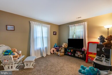 10922 Crestwood Dr, Spotsylvania, VA 22553 - photo 2