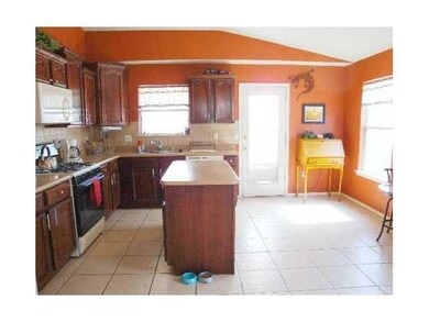 752 Desert Ash Dr, Horizon City, TX 79928 - photo 6