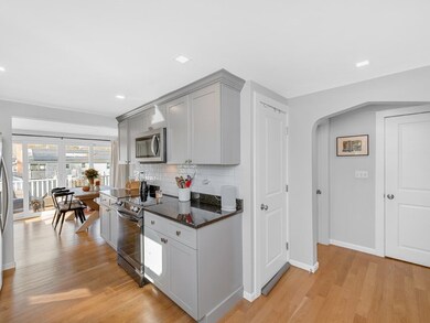 37 Hillcrest Ave, Beverly, MA 01915 - photo 5