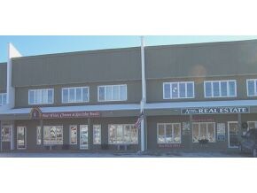 78-2A Main St #2a unit 2A, Lincoln, NH 03251 - photo 4