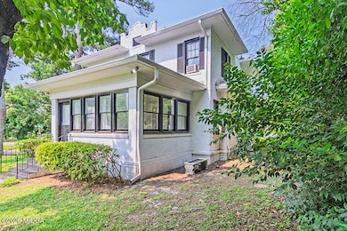 209-Forest-Hill-Rd-EXT-07