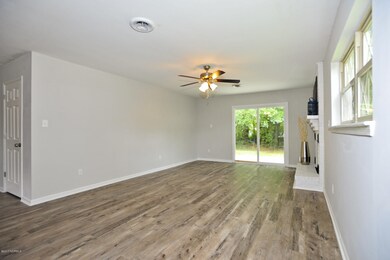 511 Palm Place, Jacksonville, NC 28546 - photo 6