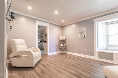2108SandlewoodGautierMS-5