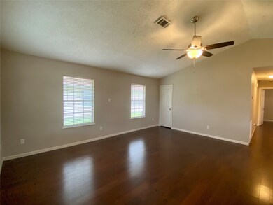 104 Ronald Ave, Bay City, TX 77414 - photo 4