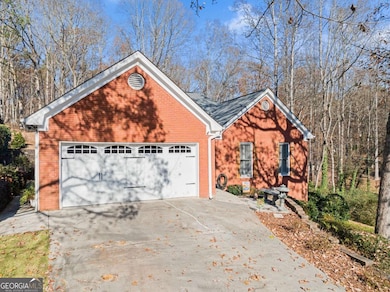 6229 Ivy Springs Dr, Flowery Branch, GA 30542 - photo 2