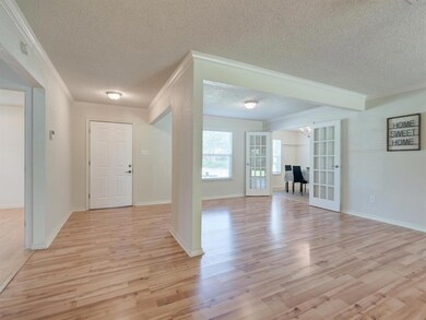 1124 Zelda Dr, Hurst, TX 76053 - photo 4