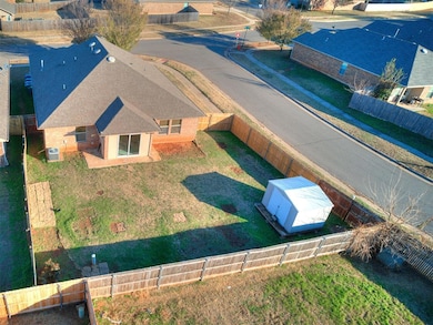 2709 Fawn Lily Rd, Oklahoma City, OK 73128 - photo 6