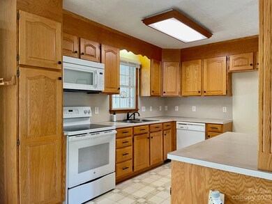 104 Ethel Ln, Statesville, NC 28625 - photo 4