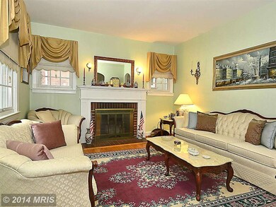 4512 Chestnut St, Bethesda, MD 20814 - photo 5