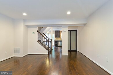 15249 Valley Stream Dr, Woodbridge, VA 22191 - photo 6