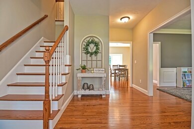 11 Tucker Hill Rd, Uxbridge, MA 01569 - photo 2