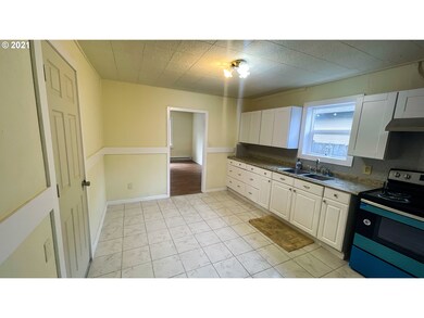 349 20th Ave, Longview, WA 98632 - photo 6