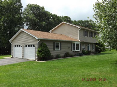 1168 Horizon Dr, Pen Argyl, PA 18072 - photo 3
