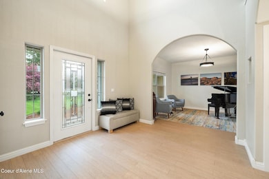 Archway to Library/Foyer