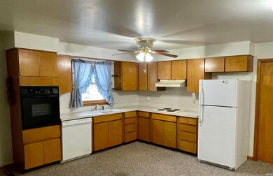 719 E State St, Princeton, IN 47670 - photo 4