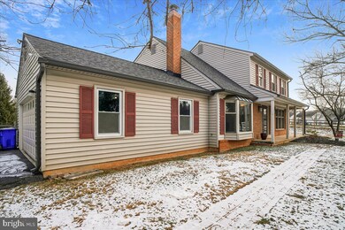 14425 Lewisdale Rd, Clarksburg, MD 20871 - photo 2