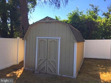 1213 Riverside Dr, Stoney Beach, MD 21226 - photo 5