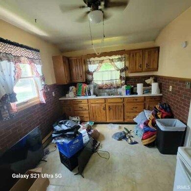 1007 W Race St, Portland, IN 47371 - photo 3