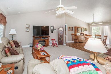 3-web-or-mls-6950-w-sugar-creek-dr