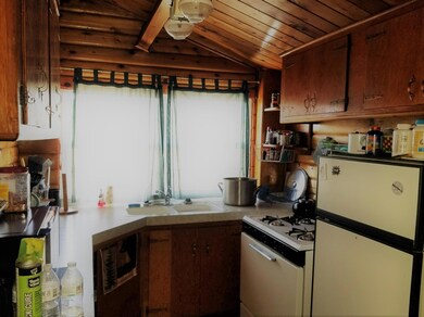 351 Crestview-kitchen