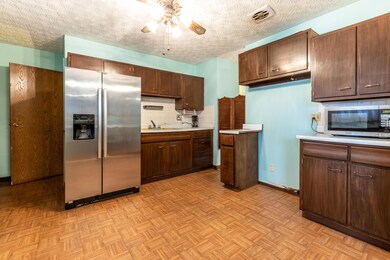 1469 Shanley Dr, Columbus, OH 43224 - photo 7