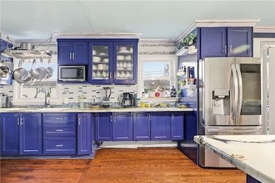 11 Roy Ave, Middletown, RI 02842 - photo 4