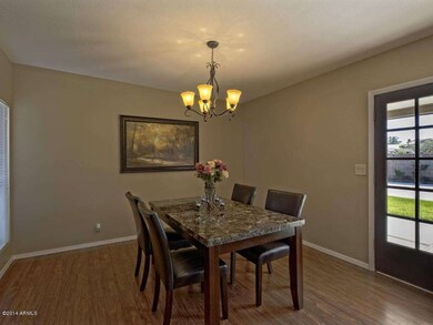 004_Dining Area