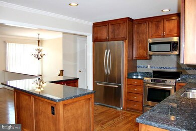 6715 Haycock Rd, Falls Church, VA 22043 - photo 4