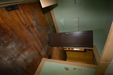 19 107th St, Troy, NY 12182 - photo 7