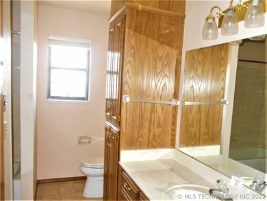 3008 Claremont Dr, Bartlesville, OK 74006 - photo 7