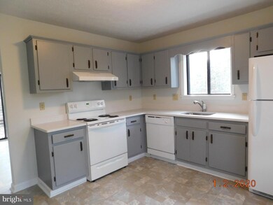 44526 White Pine Ct, California, MD 20619 - photo 5