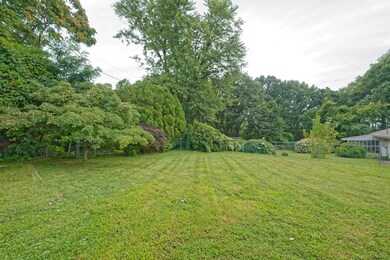 4 Mccartney Dr, Albany, NY 12211 - photo 4