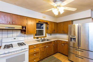 1309 W Worley St-6