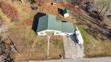 606 E 4th St, Salisbury, MO 65281 - photo 3