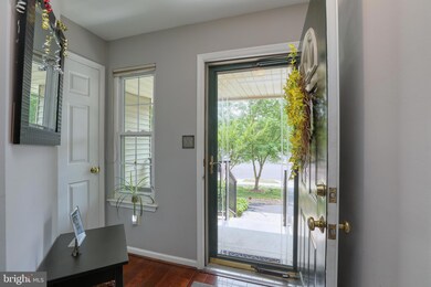 734 Willopenn Dr, Southampton, PA 18966 - photo 2