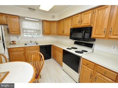 922 Larkspur Place S, Mount Laurel, NJ 08054 - photo 5