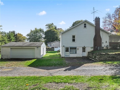 122 Georgetown Rd, Beaver Falls, PA 15010 - photo 4