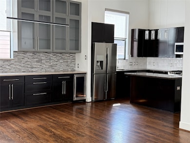 1608 W Webster St unit B, Houston, TX 77019 - photo 3