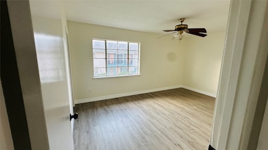 11437 Beechnut St unit 1437, Houston, TX 77072 - photo 7